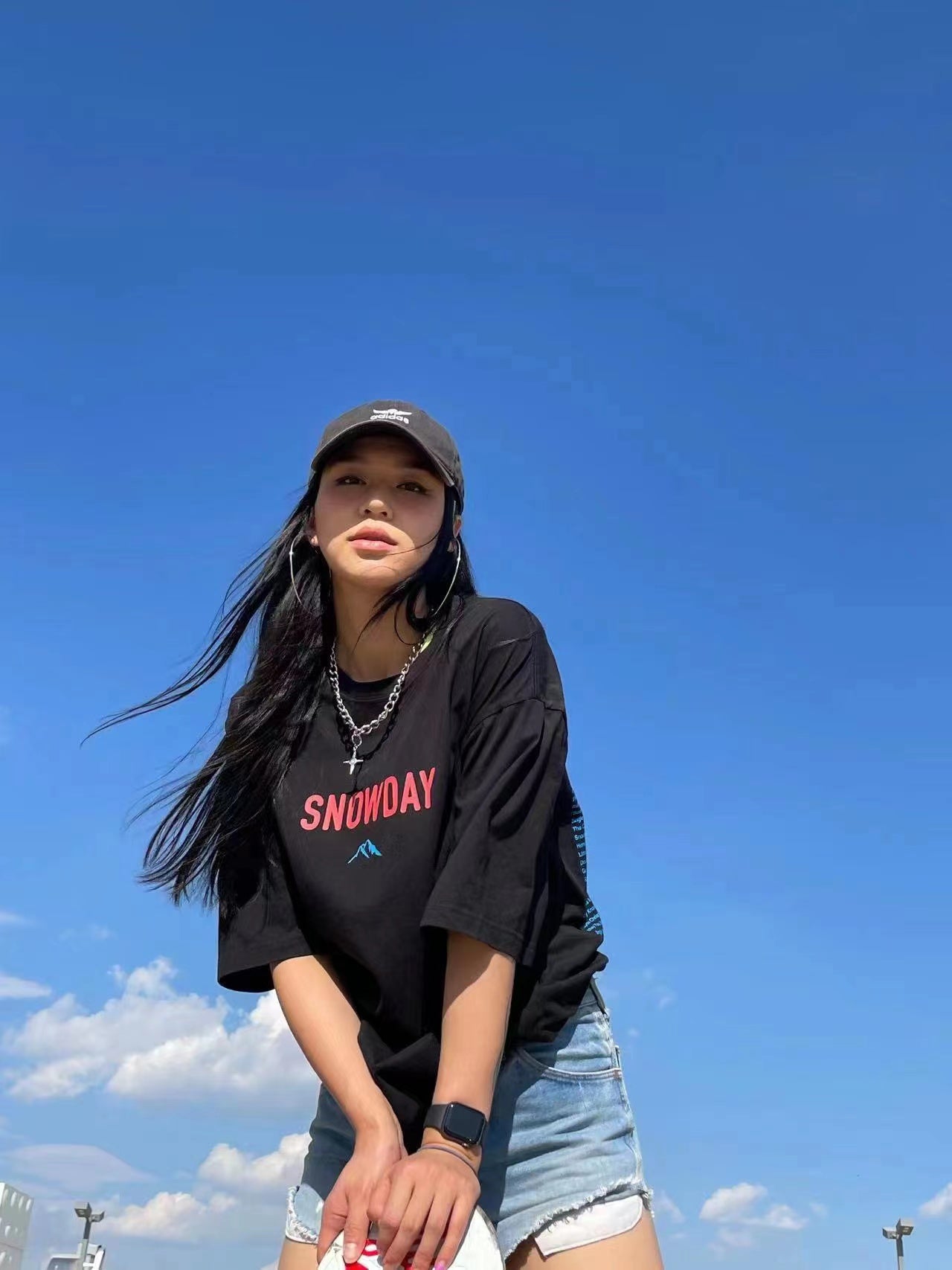 CHRISTMAS SONG TEE OVERSIZED-FIT